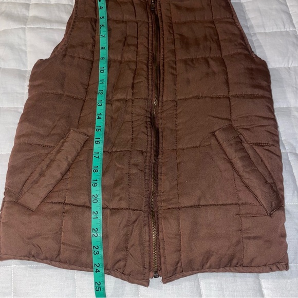 Thread & Supply Kensington Vest - Picture 11 of 12